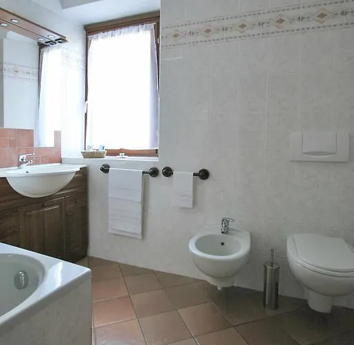 Il Pisolo Di 메이나